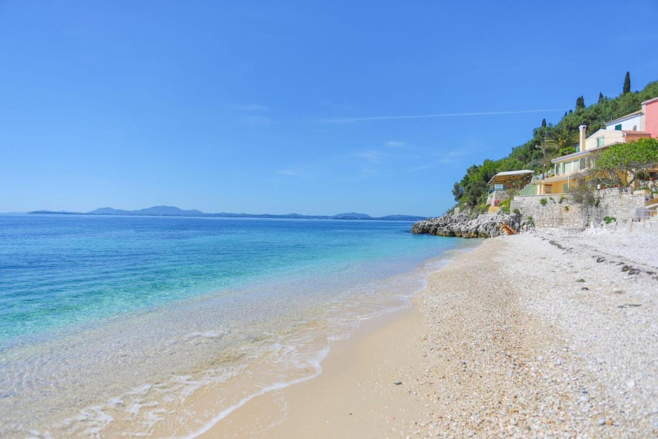 Kaminaki Beachfront Apartments Nisaki  外观 照片