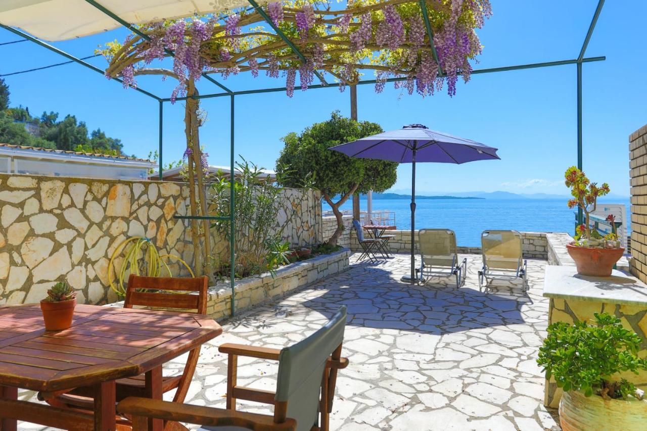 Kaminaki Beachfront Apartments Nisaki  外观 照片