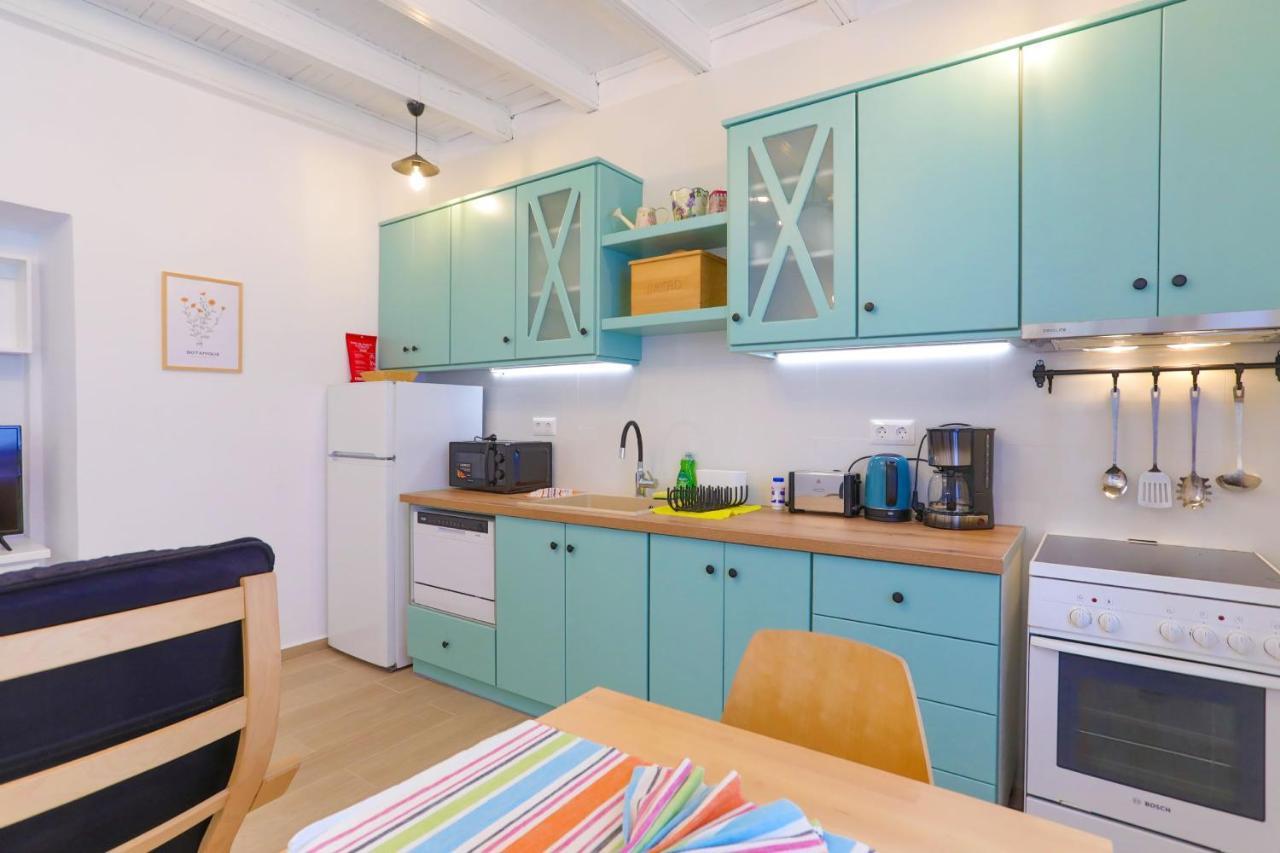 Kaminaki Beachfront Apartments Nisaki  外观 照片