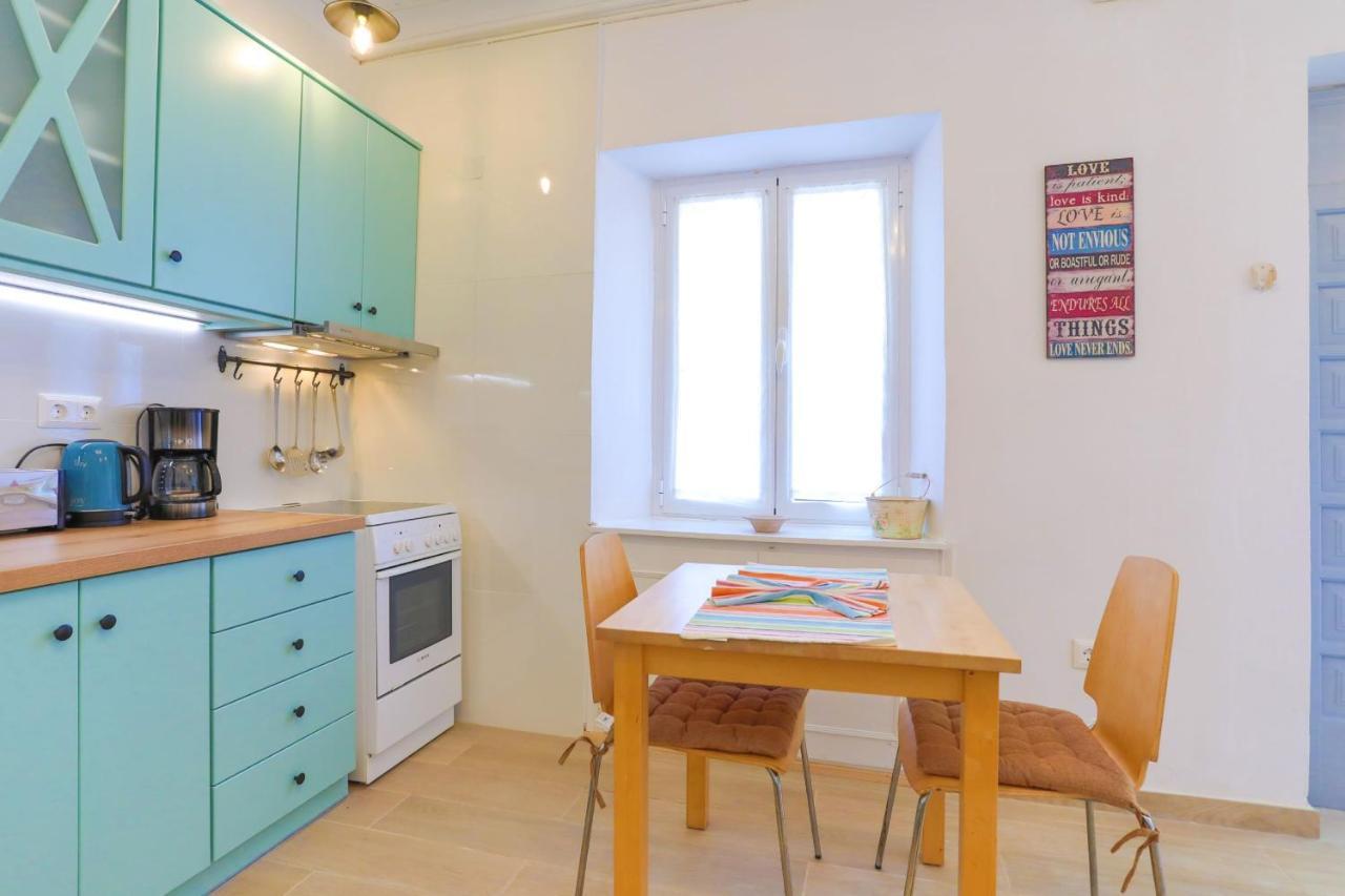 Kaminaki Beachfront Apartments Nisaki  外观 照片
