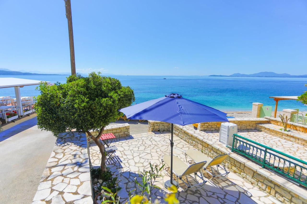 Kaminaki Beachfront Apartments Nisaki  外观 照片