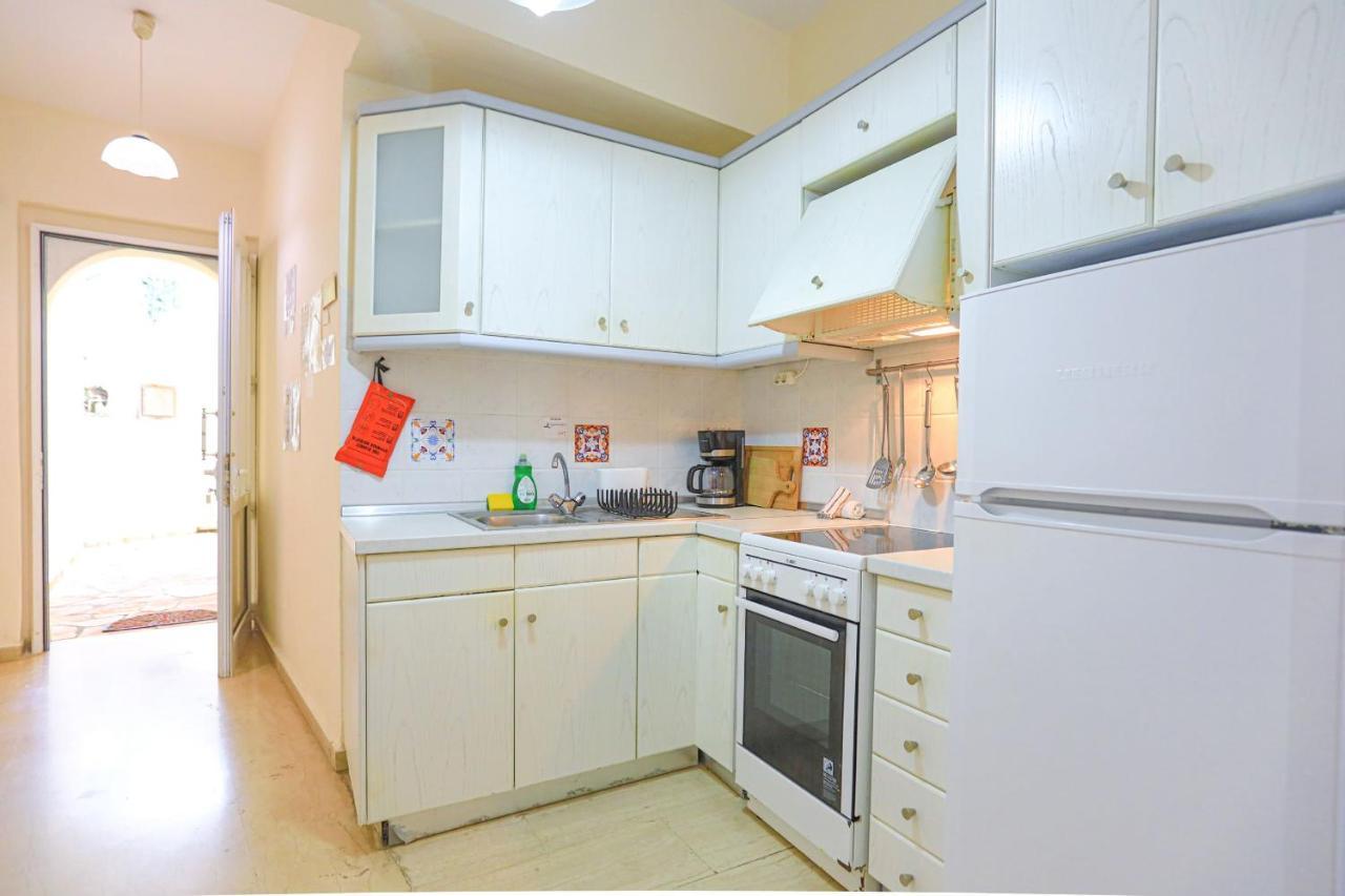 Kaminaki Beachfront Apartments Nisaki  外观 照片