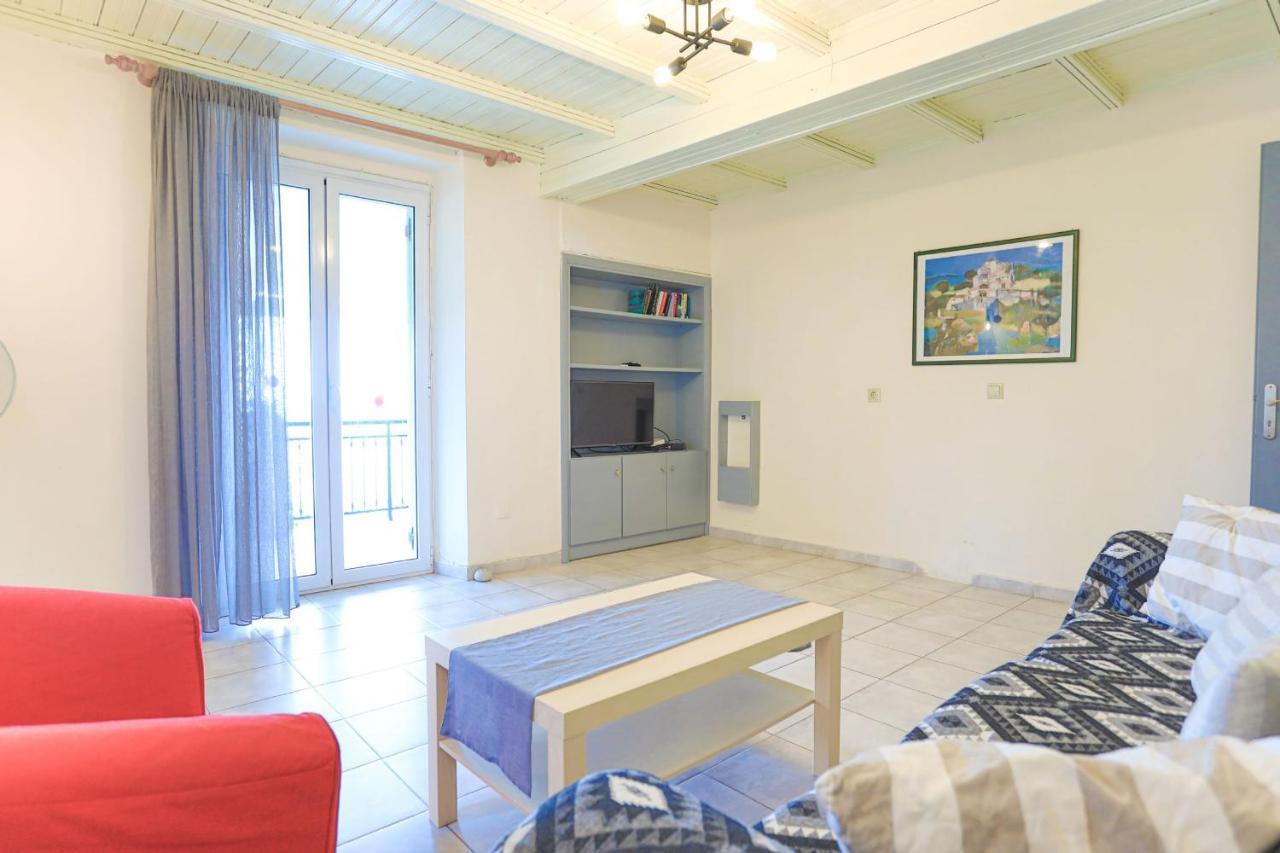Kaminaki Beachfront Apartments Nisaki  外观 照片